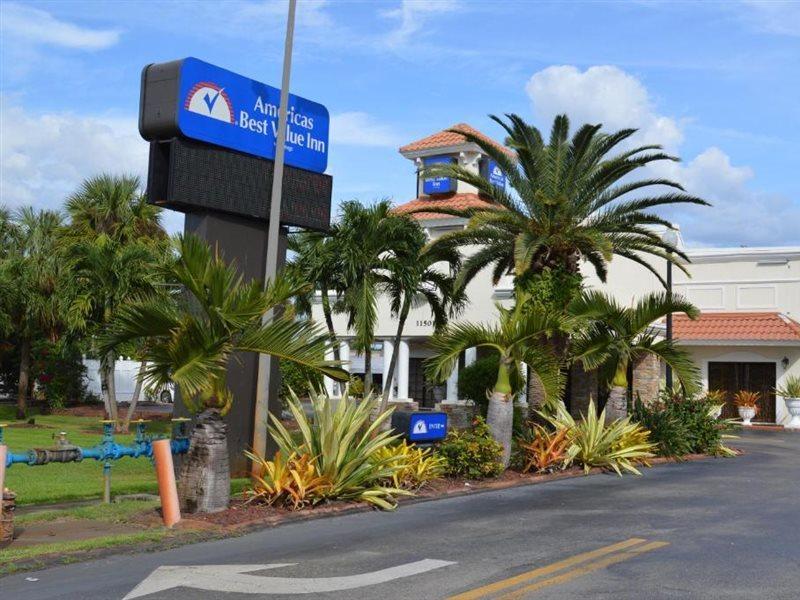 Americas Best Value Inn Fort Myers Exterior photo