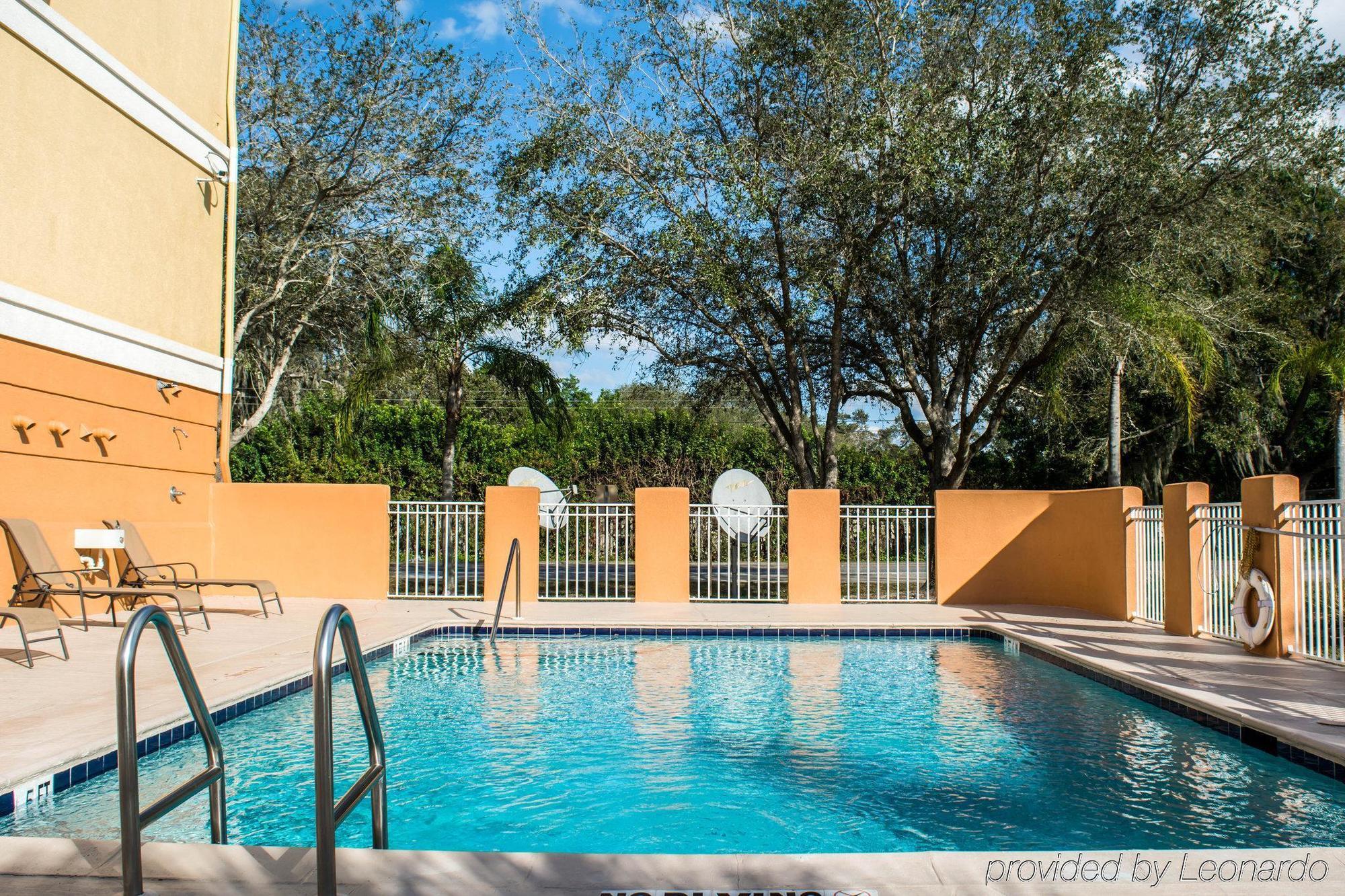 Americas Best Value Inn Fort Myers Exterior photo