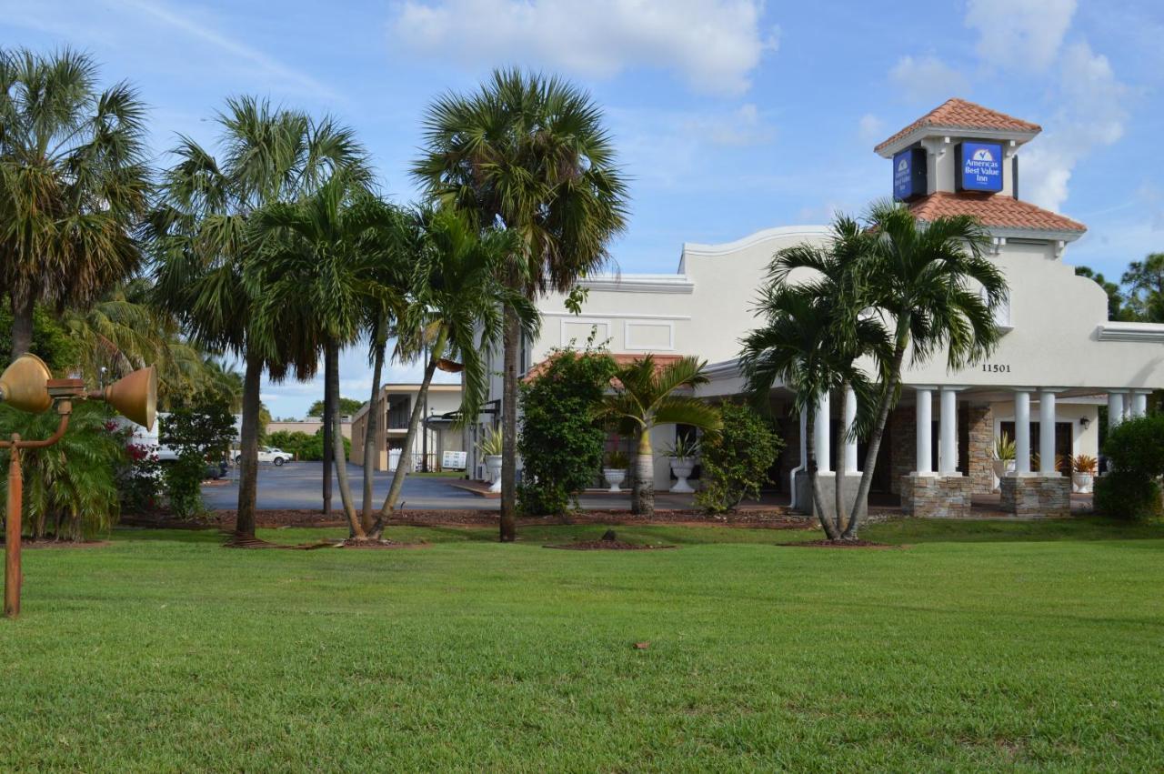 Americas Best Value Inn Fort Myers Exterior photo